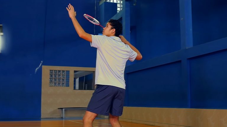 What Is A Forehand Smash In Badminton Metro League