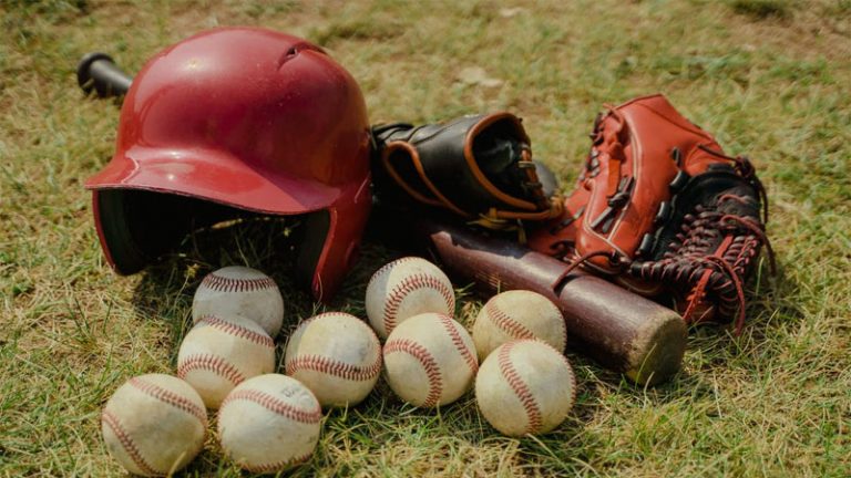 how-to-soften-an-old-baseball-glove-metro-league