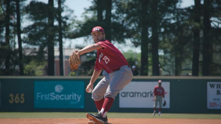 how-far-can-the-average-person-throw-a-baseball-metro-league