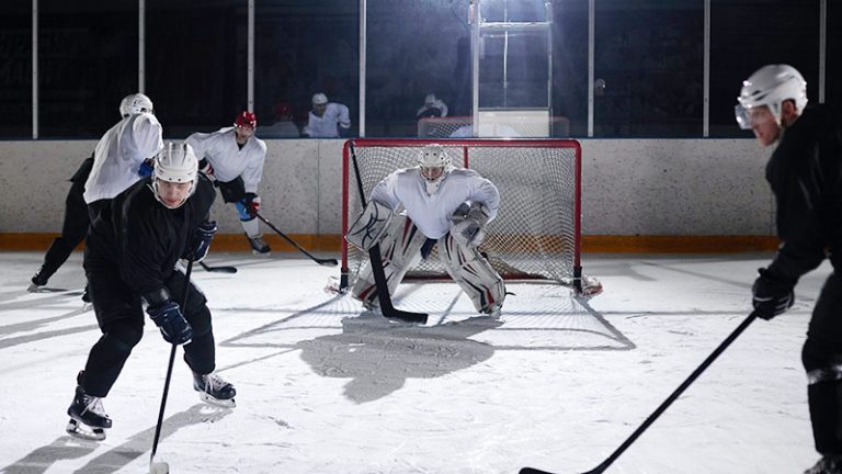 when-did-hockey-players-start-wearing-helmets-metro-league