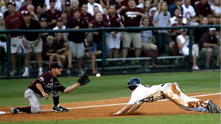 why-baseball-is-better-than-football-metro-league