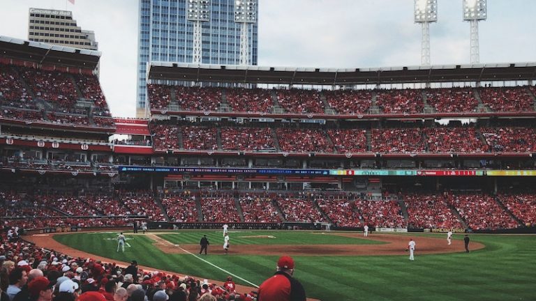 what-mlb-stadiums-have-retractable-roofs-metro-league