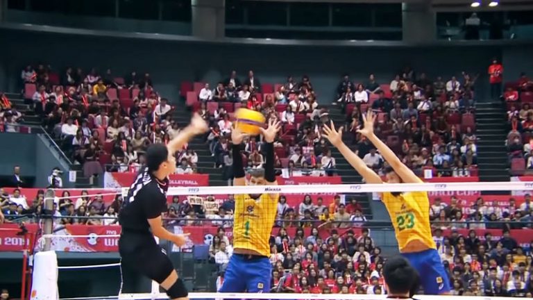 What Is Defense In Volleyball? - Metro League