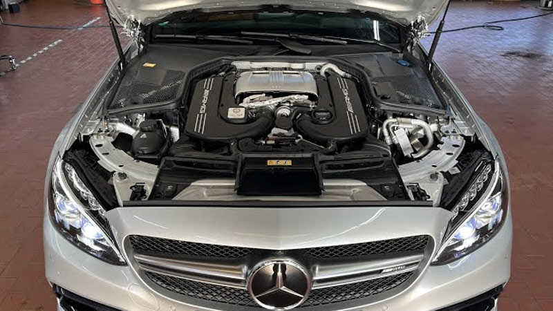 Features of a C63 AMG Engine