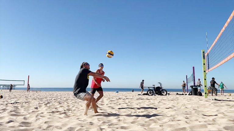 what-is-forearm-pass-in-volleyball-metro-league