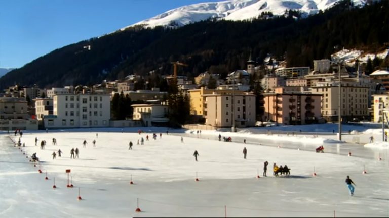 are-there-different-size-ice-skating-rinks-metro-league