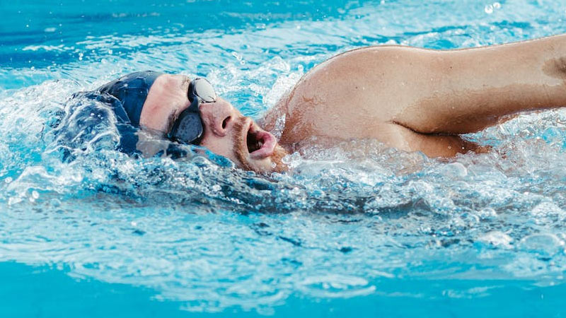 Is swimming sinus infection Bad?