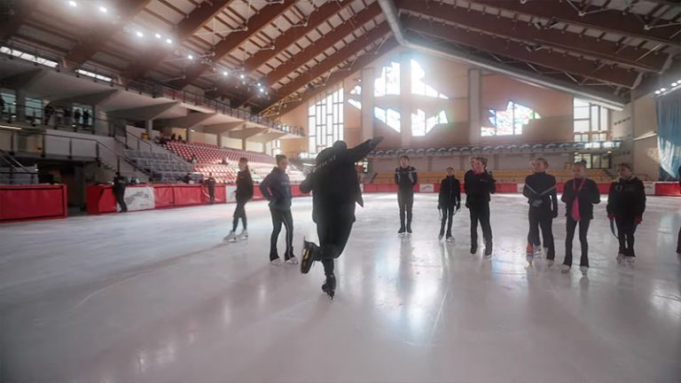 what-is-off-peak-ice-skating-metro-league