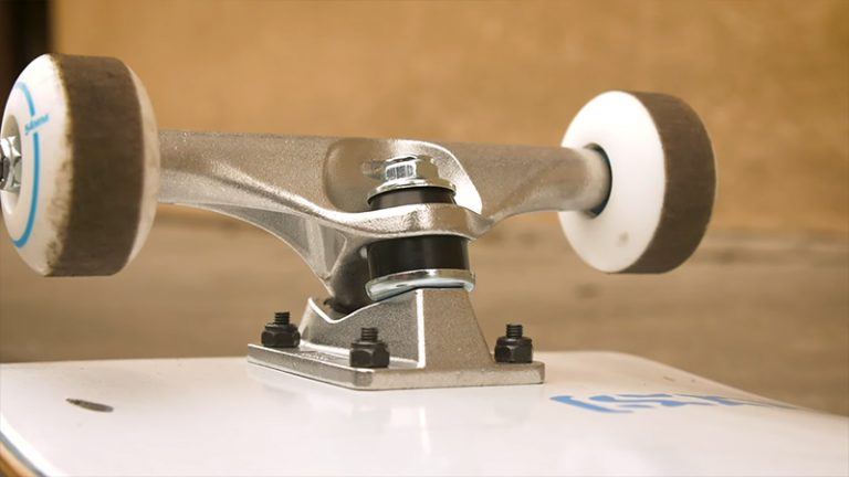 What Size Skateboard Trucks For 8 Deck? - Metro League